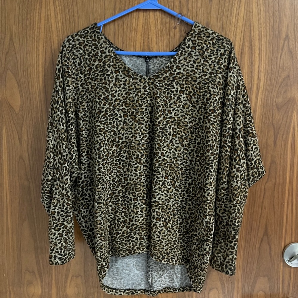 Leopard top - fashion Nova - great condition